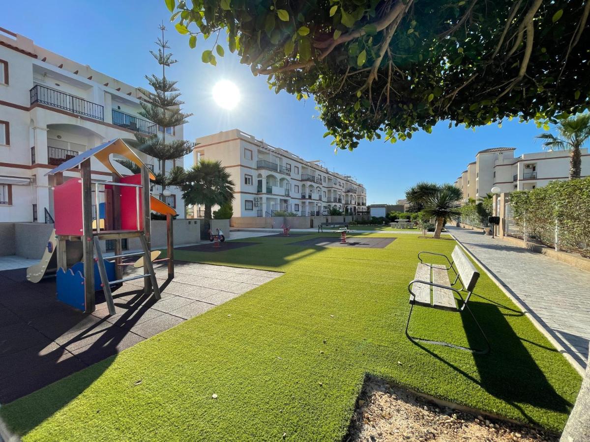 021 Casa Calida - Orihuela Costa Lejlighed Punta Prima  Eksteriør billede